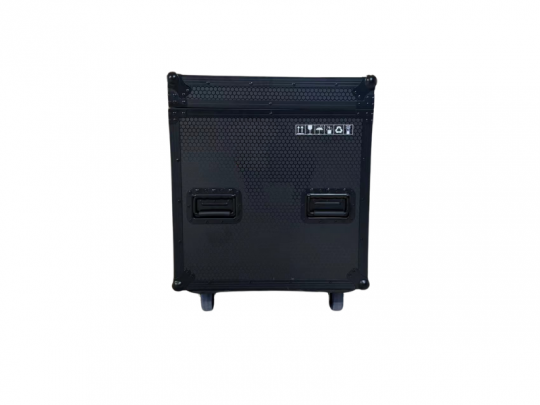 Unilumin URMIII Case (URMIII 2.6 MK2 Pro LED Case Neuware)—Large black, rectangular hard case with textured surface, reinforced corners, two front handles, short legs, and a small label in the upper right corner; shown on a plain white background.