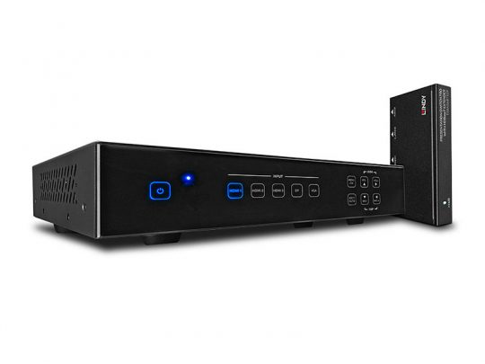 Schwarzes Multimedia-Gerät, ideal zum Mieten oder Kaufen, mit Power-Taste, Eingabetasten und HDMI-Anschlüssen auf der Vorderseite. Rechts sitzt eine kleinere angeschlossene Komponente; beide zeigen durch blaue Kontrollleuchten an, dass sie eingeschaltet sind.