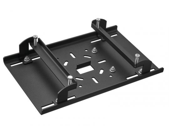Schwarze Montagehalterung aus Metall mit verstellbaren seitlichen Klemmen und mehreren Schraublöchern, ideal zum Befestigen oder Montieren von elektronischen Geräten - perfekt zum Kaufen oder Mieten. Vier sichtbare Schrauben halten die verstellbaren Klemmen sicher an ihrem Platz.